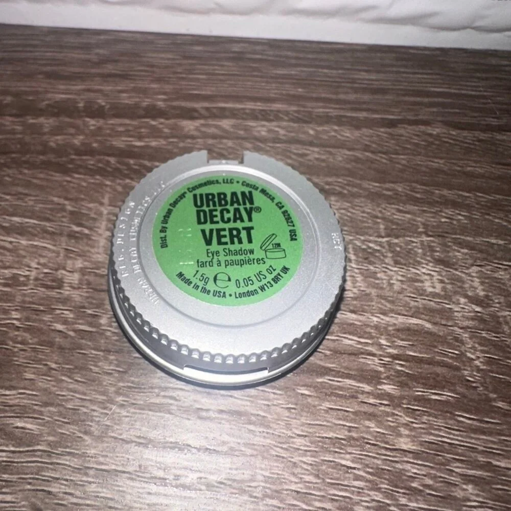 Urban‎ Decay eye shadow vert eyeshadow token